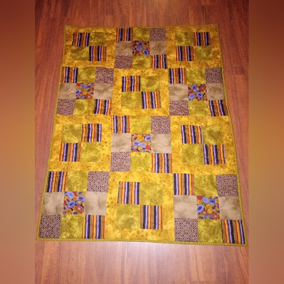 Handmade quilt 52inx40in - Picture 1 of 2
